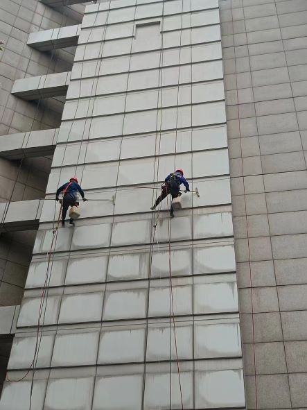 营山高空外墙清洗